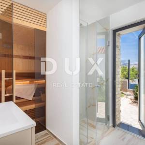DALMACIJA, ŠIBENIK - Luksuzna villa sa bazenom nogometnim igralištem i saunom