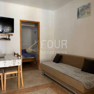 Dalmacija, Tribunj, 1s+db, 104m2, terasa