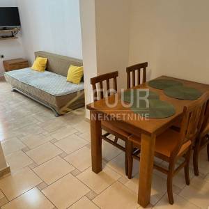 Dalmacija, Tribunj, 1s+db, 104m2, terasa