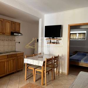 Dalmacija, Tribunj, 1s+db, 104m2, terasa