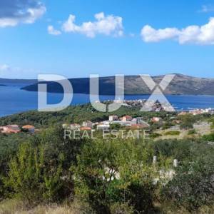 DALMACIJA, TROGIR - Građevinsko zemljište s pogledom na more 
