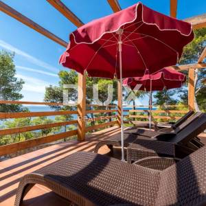 DALMACIJA, TROGIR - Privatna oaza uz plažu