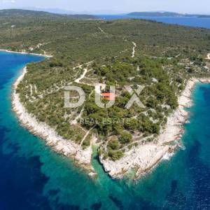 DALMACIJA, TROGIR - Privatna oaza uz plažu