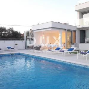 DALMACIJA, ZADAR - Luksuzan hotel na top lokaciji 