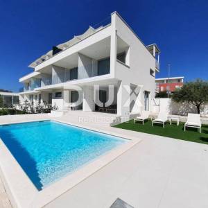DALMACIJA, ZADAR - Luksuzan hotel na top lokaciji 