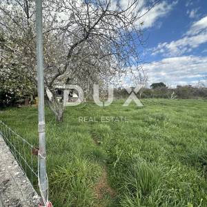 DIKLO, CERODOLE - Zemljište 1000m² sa objektom