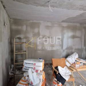 Dramalj, 37.92m2, roh bau prostor