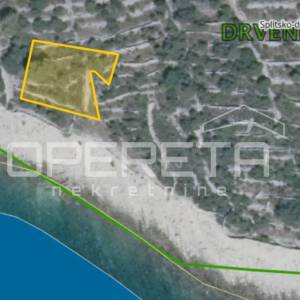 Drvenik Veliki - poljoprivredno zemljište 1. red od mora  - investicijska prilik