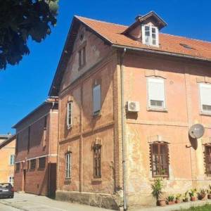 DUGA RESA: CENTAR 1-S, 30 m2, 1 kat, novouređen, klima, namješten (prodaja)