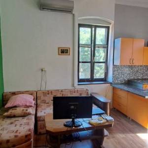 DUGA RESA: CENTAR 1-S, 30 m2, 1 kat, novouređen, klima, namješten (prodaja)