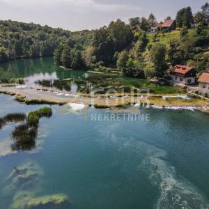 Duga Resa - Zvečaj, prekrasno imanje na obali Mrežnice