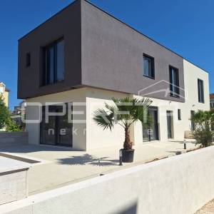 Dvojna kuća, S1, 136,80m2, novogradnja, Srima