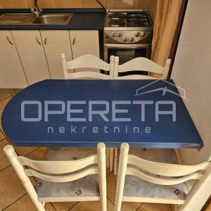 Dvosoban stan, 74,2 m2, 50 m do mora, Tribanj, Starigrad