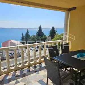 Dvosoban stan, 74,2 m2, 50 m do mora, Tribanj, Starigrad