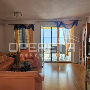 Dvosoban stan, 74,2 m2, 50 m do mora, Tribanj, Starigrad