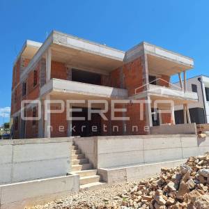 Dvosoban stan u prizemlju, novogradnja Vodice
