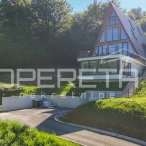 Ekskluzivna planinska vila s bazenom i nesmetanim pogledom (Delnice)