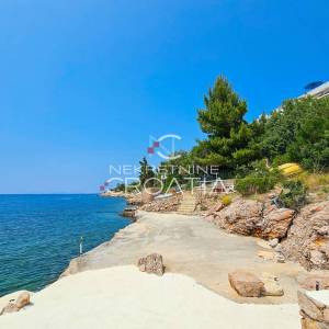 EKSKLUZIVNO: 9 APARTMANA 10 m OD MORA (1. RED) 