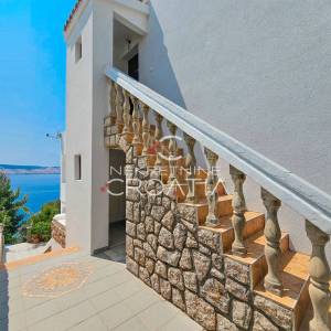 EKSKLUZIVNO: 9 APARTMANA 10 m OD MORA (1. RED) 
