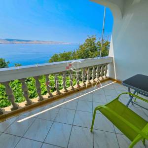 EKSKLUZIVNO: 9 APARTMANA 10 m OD MORA (1. RED) 