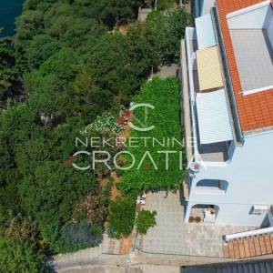 EKSKLUZIVNO: 9 APARTMANA 10 m OD MORA (1. RED) 