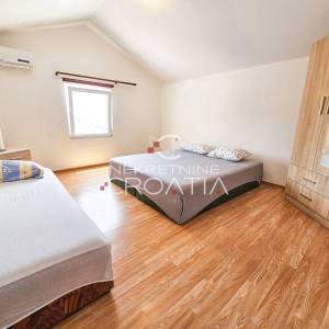 EKSKLUZIVNO: 9 APARTMANA 10 m OD MORA (1. RED) 