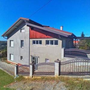  EKSKLUZIVNO, BANJŠČINA, SPREMNA ZA USELJENJE 