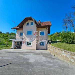 EKSKLUZIVNO: CVETLIN, 2 km OD GRANICE SA SLOVENIJOM! 