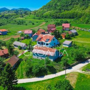 EKSKLUZIVNO: PRILIKA, PRIZEMNICA SA 160 m2 TLOCRTNO!