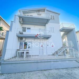 EKSKLUZIVNO, ROVANJSKA, KUĆA SA 4 APARTMANA