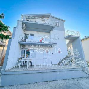 EKSKLUZIVNO, ROVANJSKA, KUĆA SA 4 APARTMANA