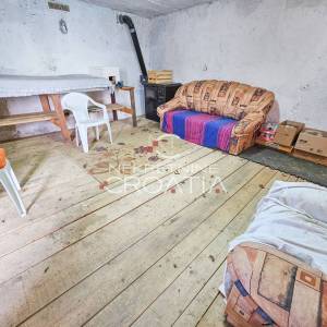 EKSKLUZIVNO, STAŽNJEVEC, KUĆA ZA USELJENJE