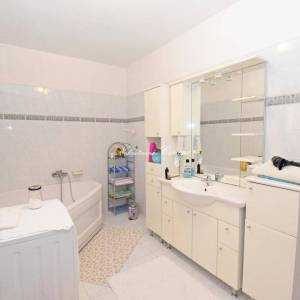  EKSKLUZIVNO, TURČIN: UREĐENA, 4 SPAV. SOBE+DB 