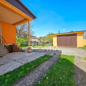 EKSKLUZIVNO, VARAŽDIN, KUĆA SA PREDIVNIM DVORIŠTEM!