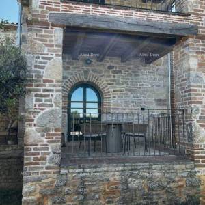Elegantna kamena vila s bazenom i istarskim šarmom – savršen spoj tradicije i luksuza, Tinjan!