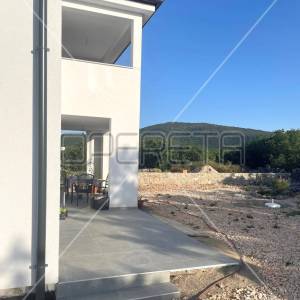 Energetski efikasna kuća uz more u Vrbniku, 139 m2, otok Krk