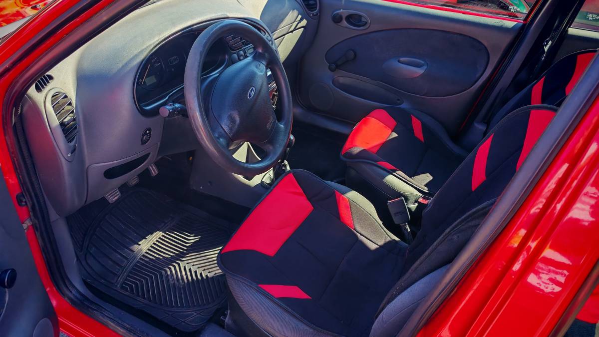 Ford fiesta 1.3 benzin