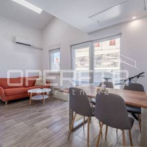 Galižana, prizemnica 130 m2 sa dva stana
