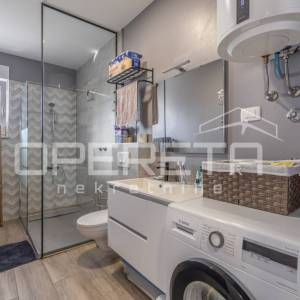 Galižana, prizemnica 130 m2 sa dva stana