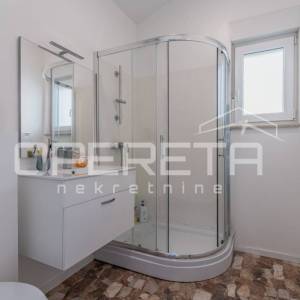 Galižana, prizemnica 130 m2 sa dva stana