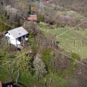 Gornja Dubrava, Oporovečki brijeg, kuća za rušenje 