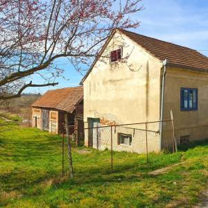  GORNJA POLJANA: stara kuća za rušenje 