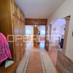 Gornjodragonožečka ulica, Zgrada, 1.200.000,00 EUR