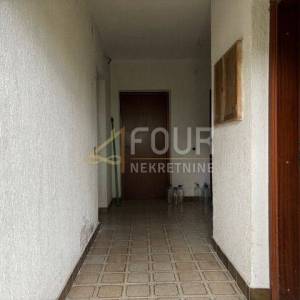 Gorski Kotar, Brod Moravice, samostojeća kuća, 300m2