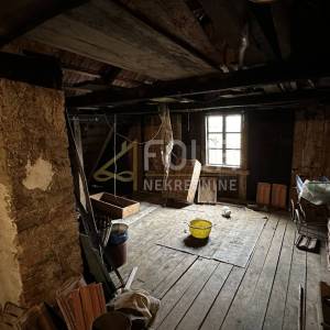 Gorski kotar, Brod Moravice, samostojeća kuća 120m2, okućnica