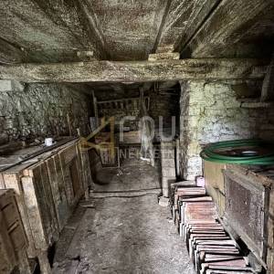 Gorski kotar, Brod Moravice, samostojeća kuća 120m2, okućnica