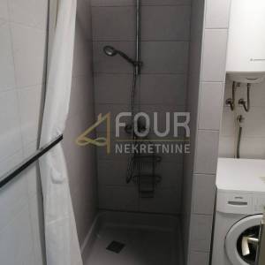 Gorski kotar, Brod na Kupi, kuća 400m2 s velikom okućnicom