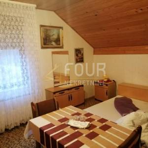 Gorski kotar, Brod na Kupi, kuća 400m2 s velikom okućnicom