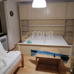 Gorski kotar, Brod na Kupi, kuća 400m2 s velikom okućnicom