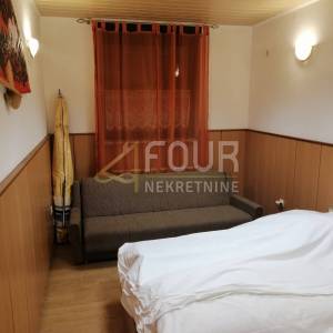 Gorski kotar, Brod na Kupi, kuća 400m2 s velikom okućnicom